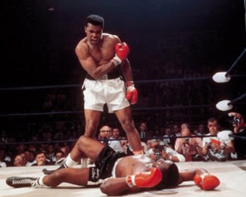 ali 20 Epic Photos Which Tell Powerful Stories